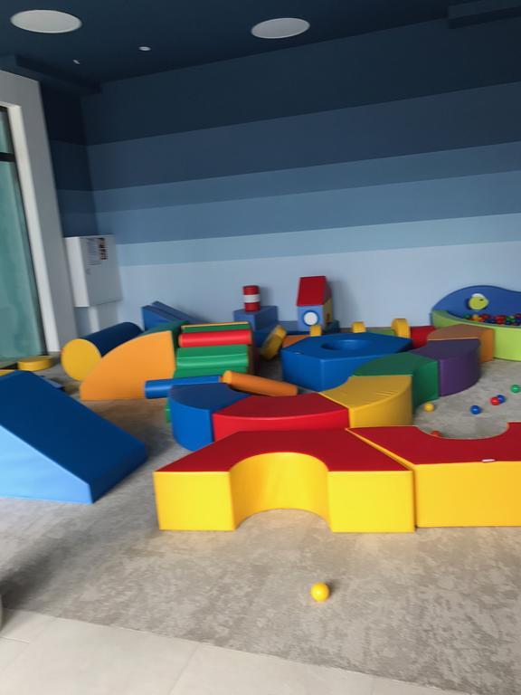Omi Apartments Колобжег Екстериор снимка